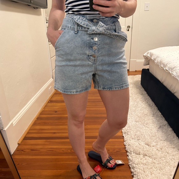 High waist stretchy denim shorts - Picture 2 of 4